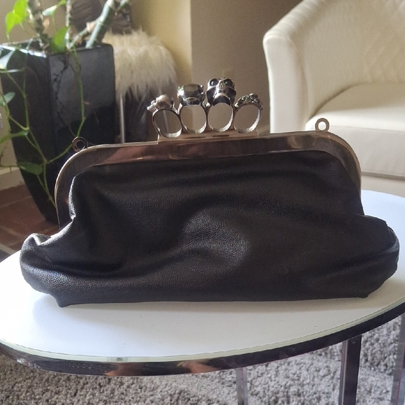Black Clutch with Skull Ring Handle - Picture 1 of 5